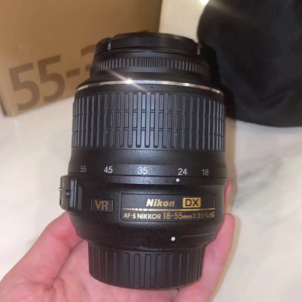 Nikon Nikkor AF-S DX NIKKOR 18-55mm f/4.5-5.6G ED VR Compact Telephoto Lens
